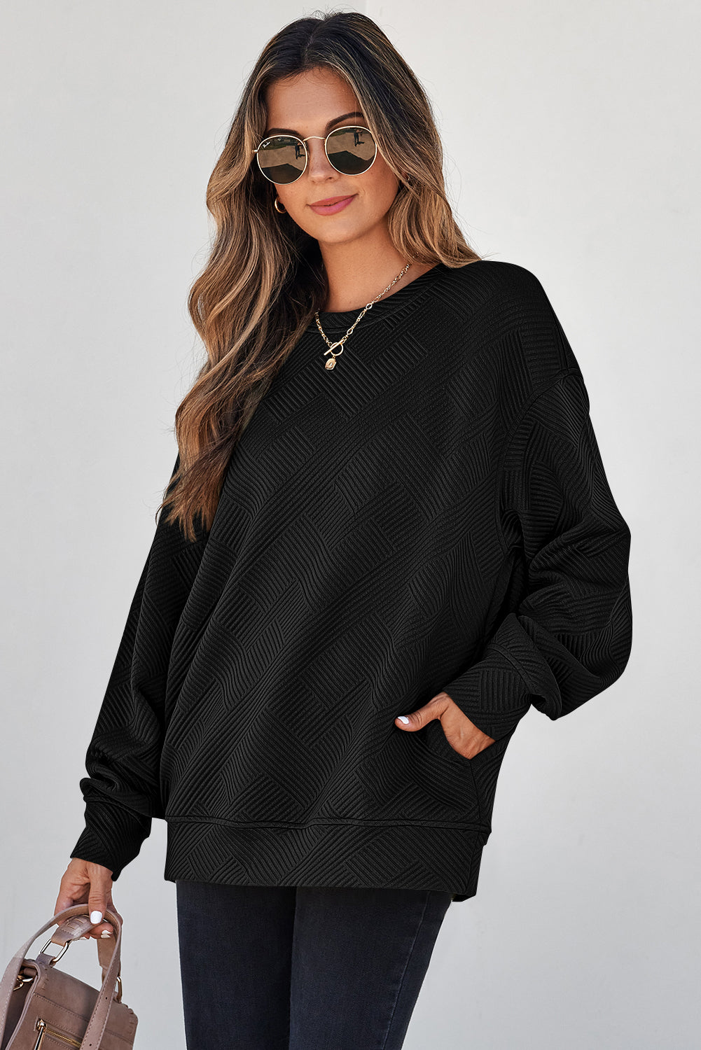 Textured Drop Shoulder Pullover Sweatshirt — Black & White