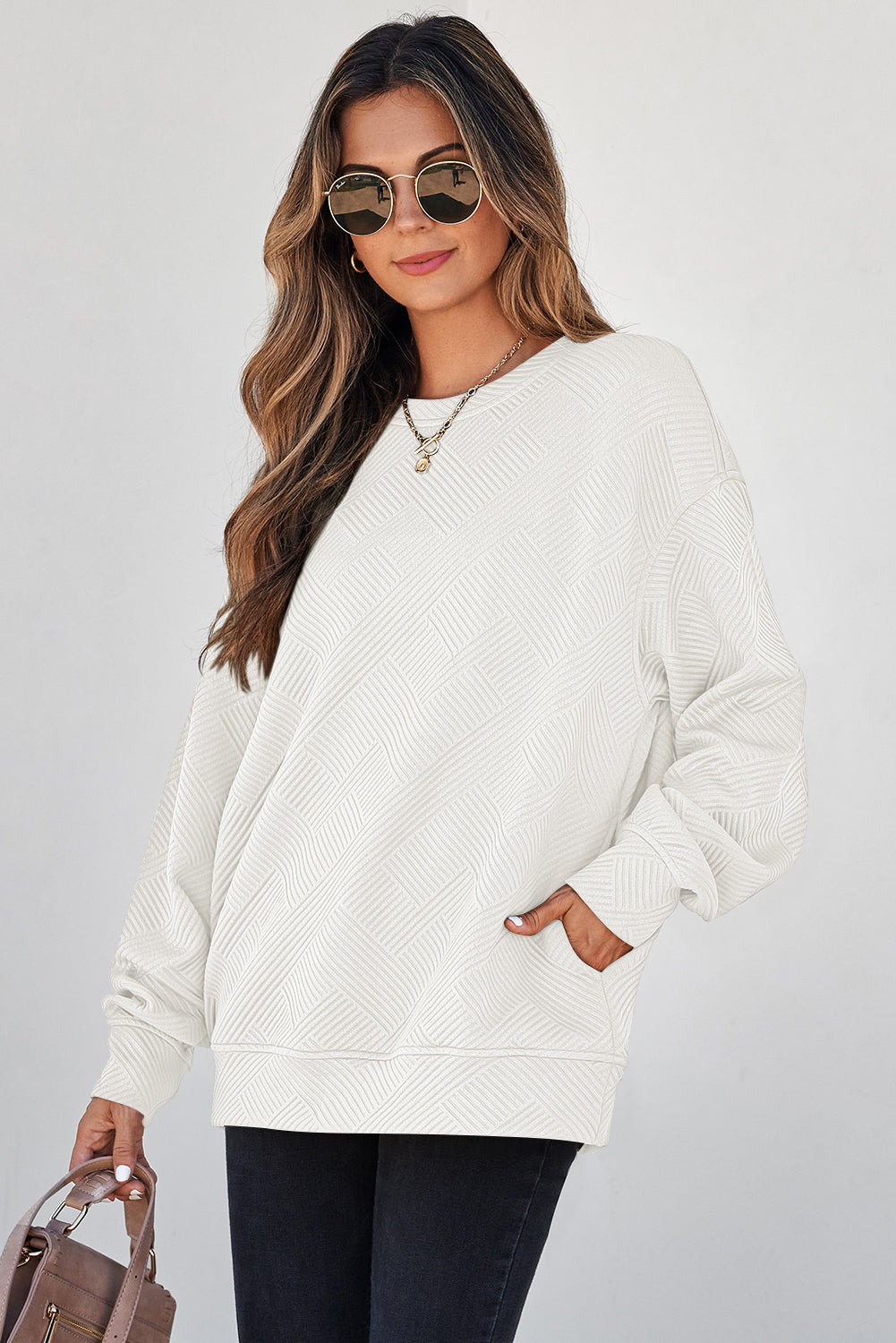 Textured Drop Shoulder Pullover Sweatshirt — Black & White